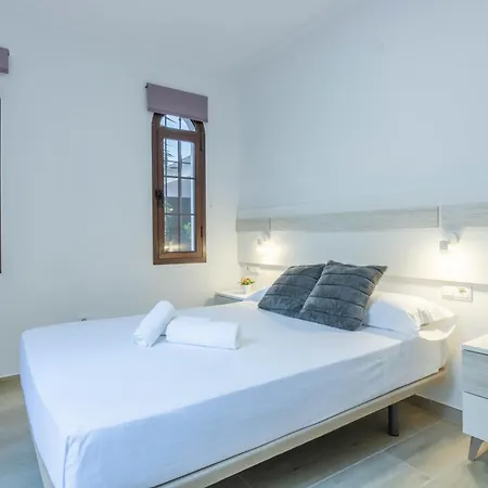 Jazmin. En El Centro De Cordoba. Кордова